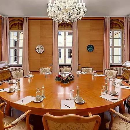 Bilderberg Bellevue 5*