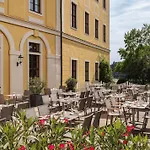 Bilderberg Bellevue Szálloda